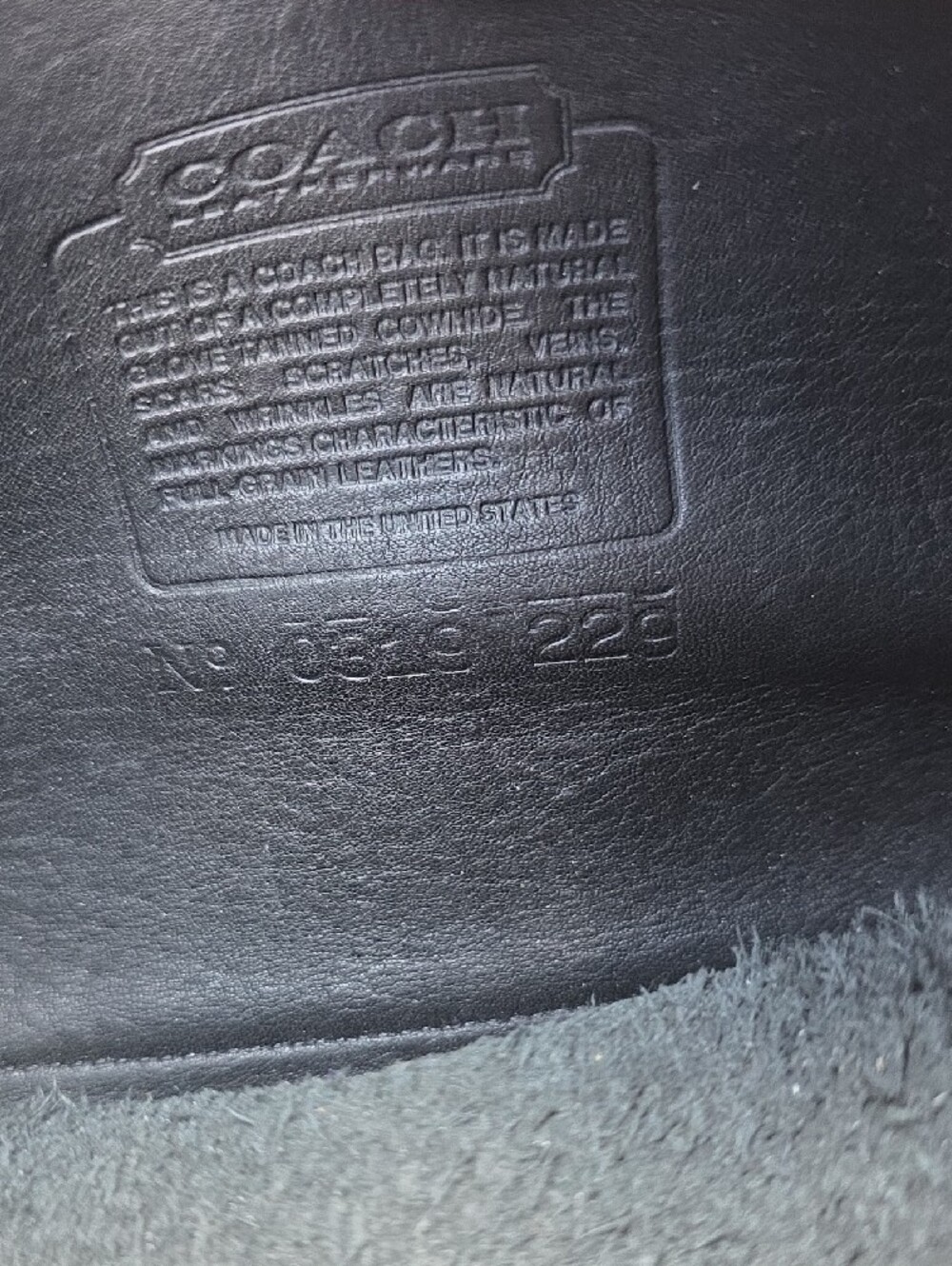 Coach Black Leather Crossbody with Gold-Tone Turn Lock 0319229 - Picture 4 of 4